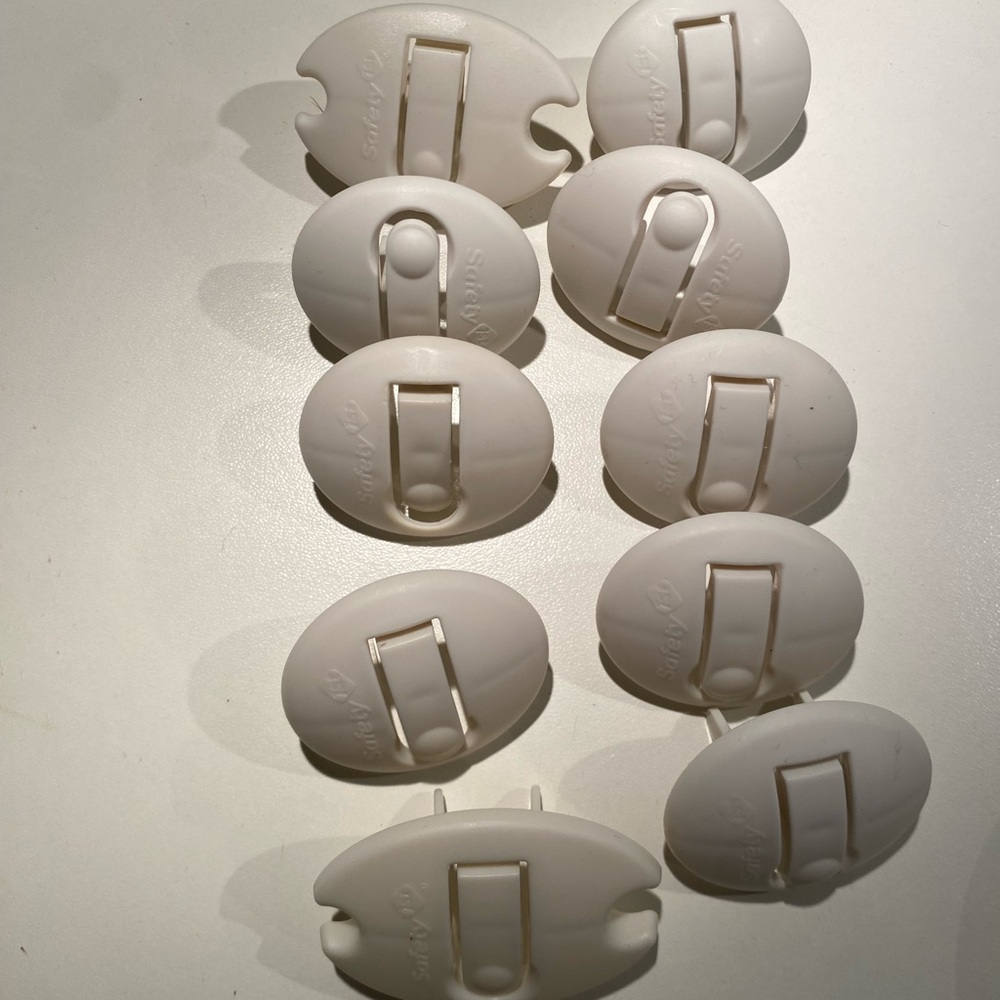3 for $10 - Safety 1st White Outlet Cover Locks - Pack of 10